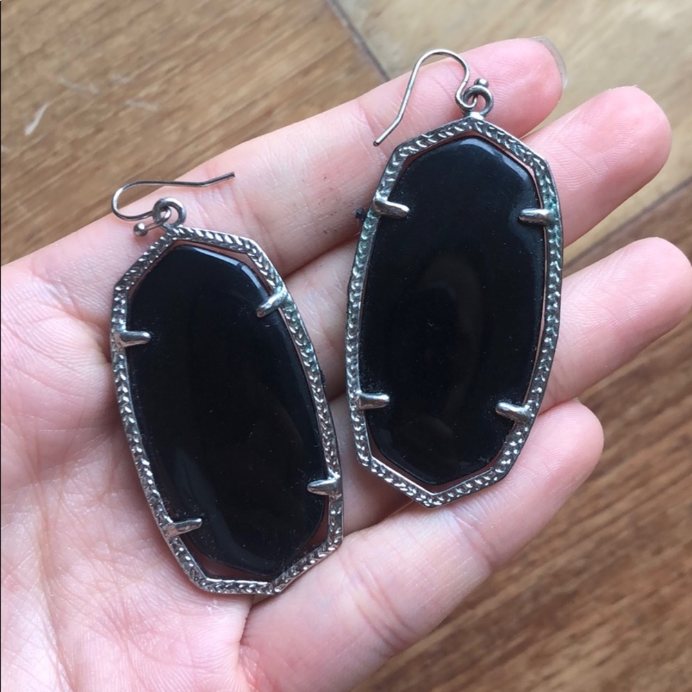 Kendra Scott black earrings